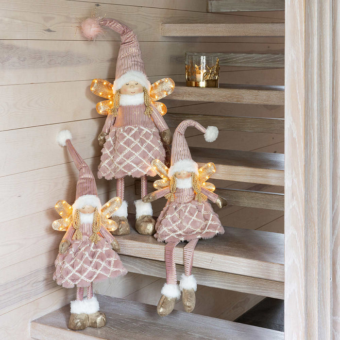 Rose Angel sittende